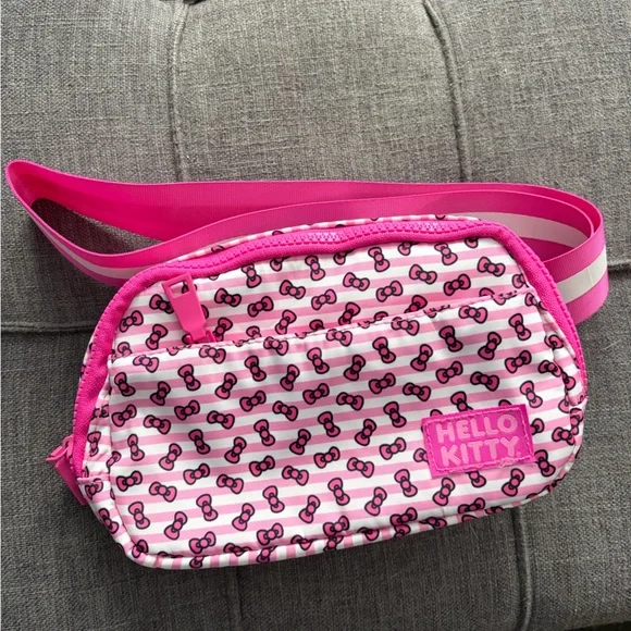 Bioworld Hello Kitty Pink and White Kids Crossbody Bag - Picture 8 of 16